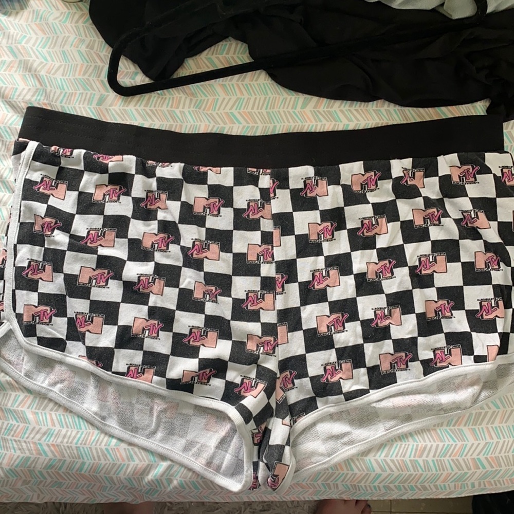 MTV short shorts